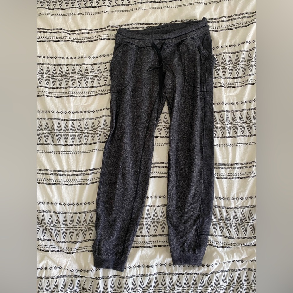 Lululemon Charcoal Jogger Pants Medium